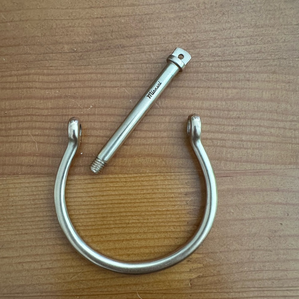 Miansai Screw Cuff in gold - Picture 2 of 3